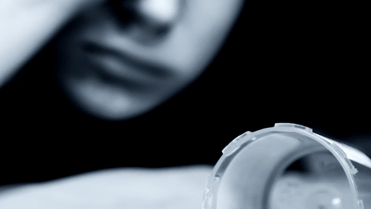 Intento suicida:  ¿Crisis de la adolescencia o depresión? El trabajo clínico con una adolescente de catorce años